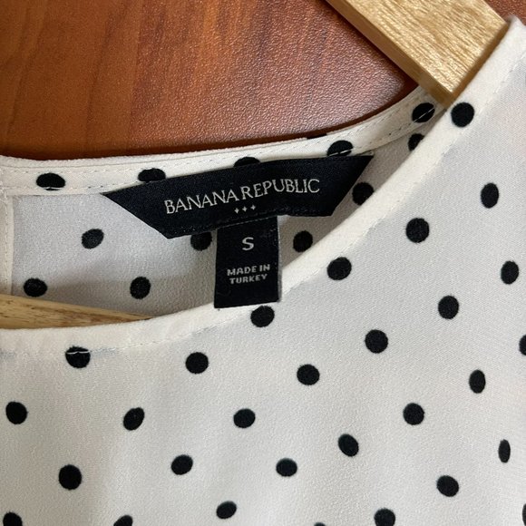 Banana Republic Ruffle Short Sleeve Top - Picture 3 of 4